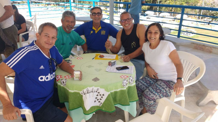 Venha jogar buraco na AABB